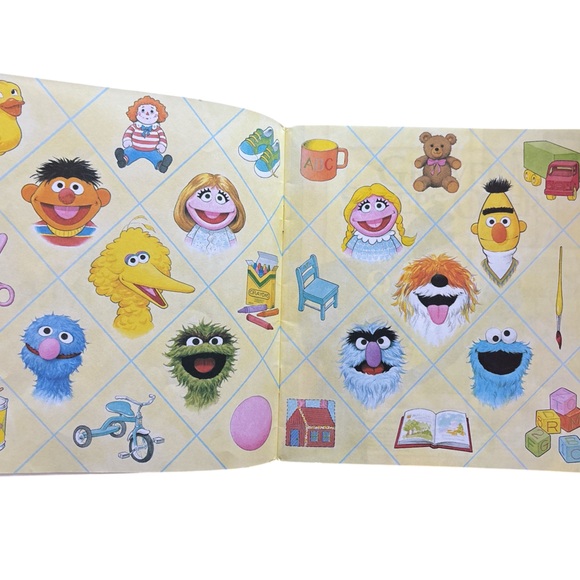 Sesame Street  Grover Hide & Seek and Grover Sleeps Over Book - Picture 7 of 9